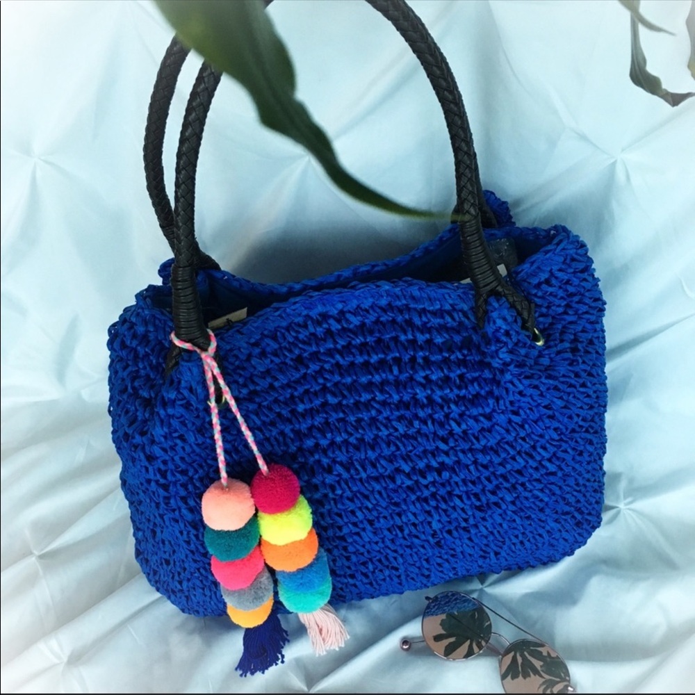 Trendy Blue Rattan Bag - Picture 4 of 5